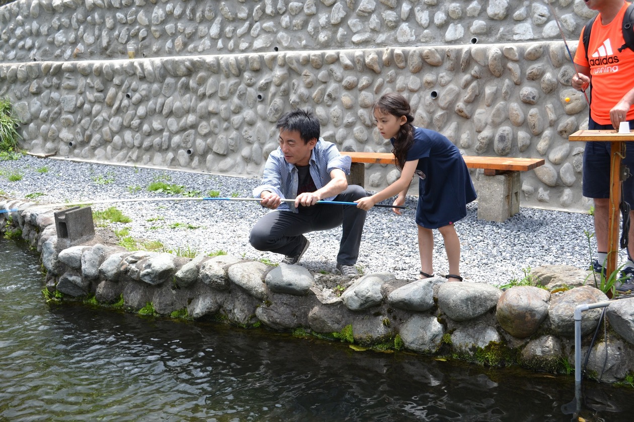 家族で楽しめる都内の釣り堀4選 東京イベントプラス 親子で楽しいお得な週末お出かけ情報