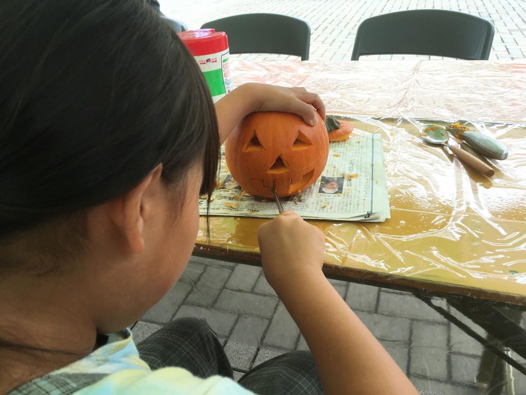 北 本物のカボチャをくりぬいて作る ハロウィンかぼちゃ ジャックオランタン 作り 19年10月14日 月祝 東京イベントプラス 親子で楽しいお得な週末お出かけ情報