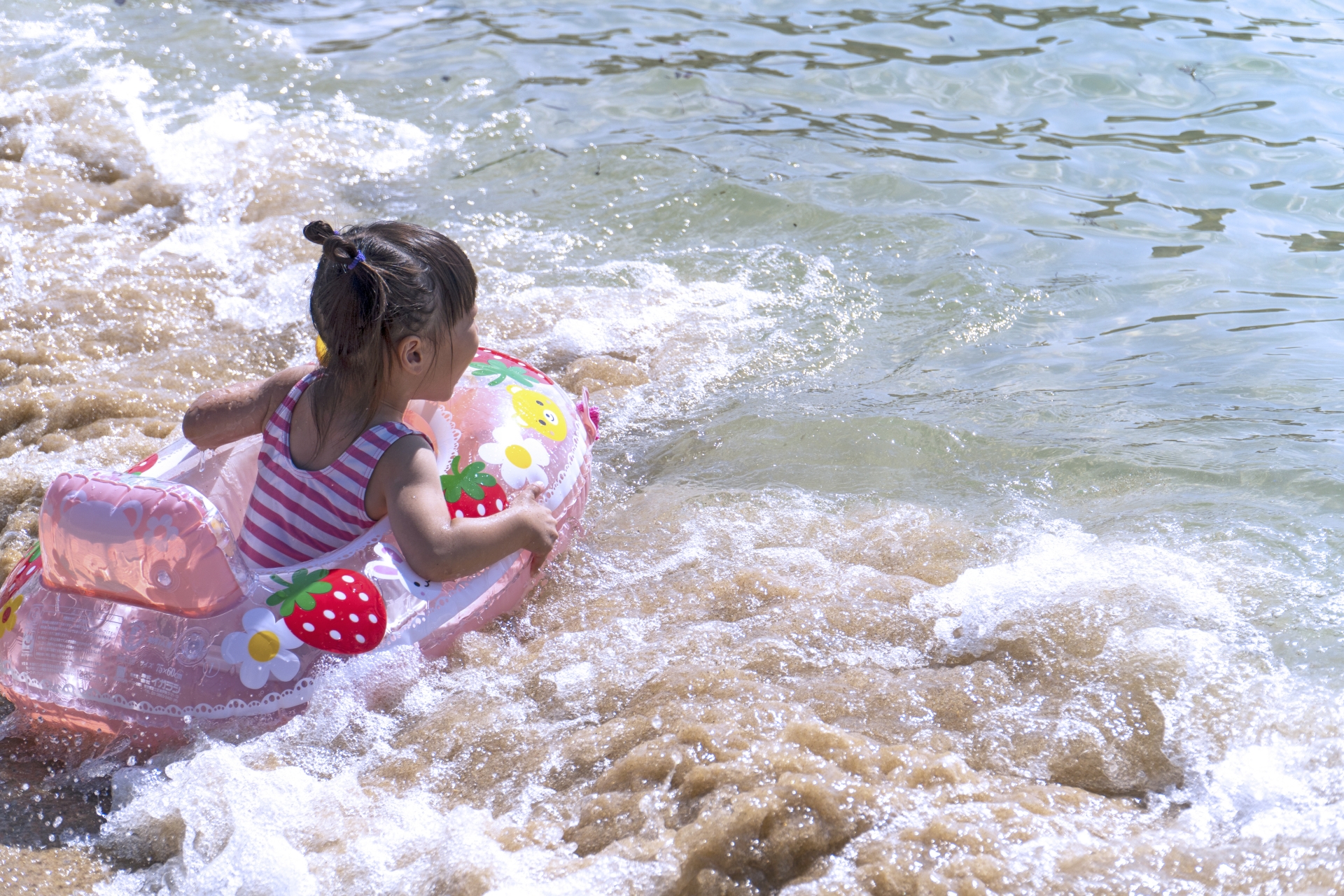 子連れで楽しめる関東の海水浴場おすすめ9選 あると便利な持ち物もご紹介 東京イベントプラス 親子で楽しいお得な週末お出かけ情報