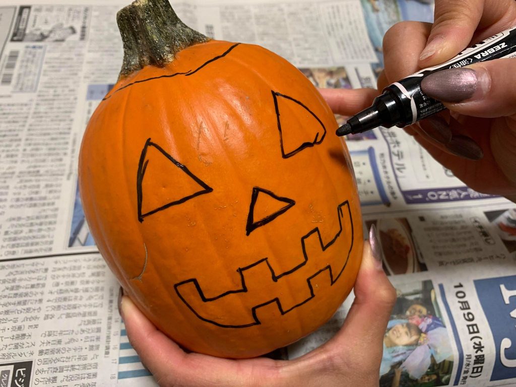 ハロウィンかぼちゃ 親子で一緒に簡単に作れるジャックオランタンの作り方 東京イベントプラス 親子で楽しいお得な週末お出かけ情報